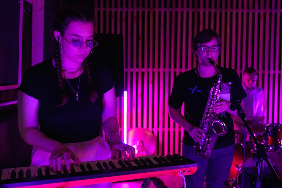 "Top 10 Must-Listen Albums on the Worldwide iTunes Chart in 2025 for Pop Culture Enthusiasts"